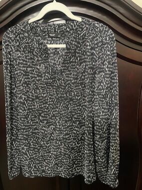 Simply Vera Vera Wang Black and White Abstract Print Blouse